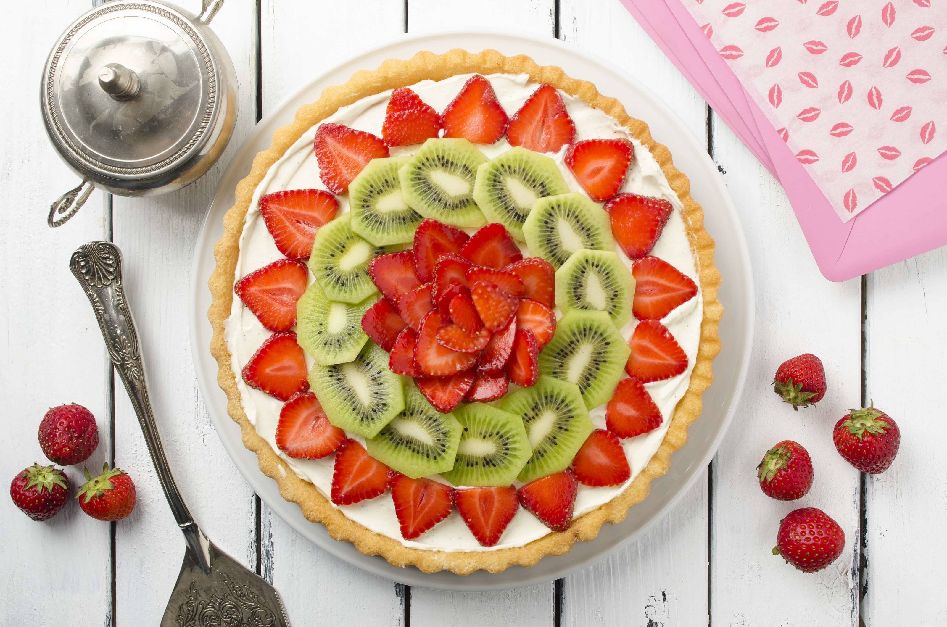 Marienkäfer-Obsttorte Rezept - ichkoche.at Marienkäfer-Obsttorte Rezept - ichkoche.at