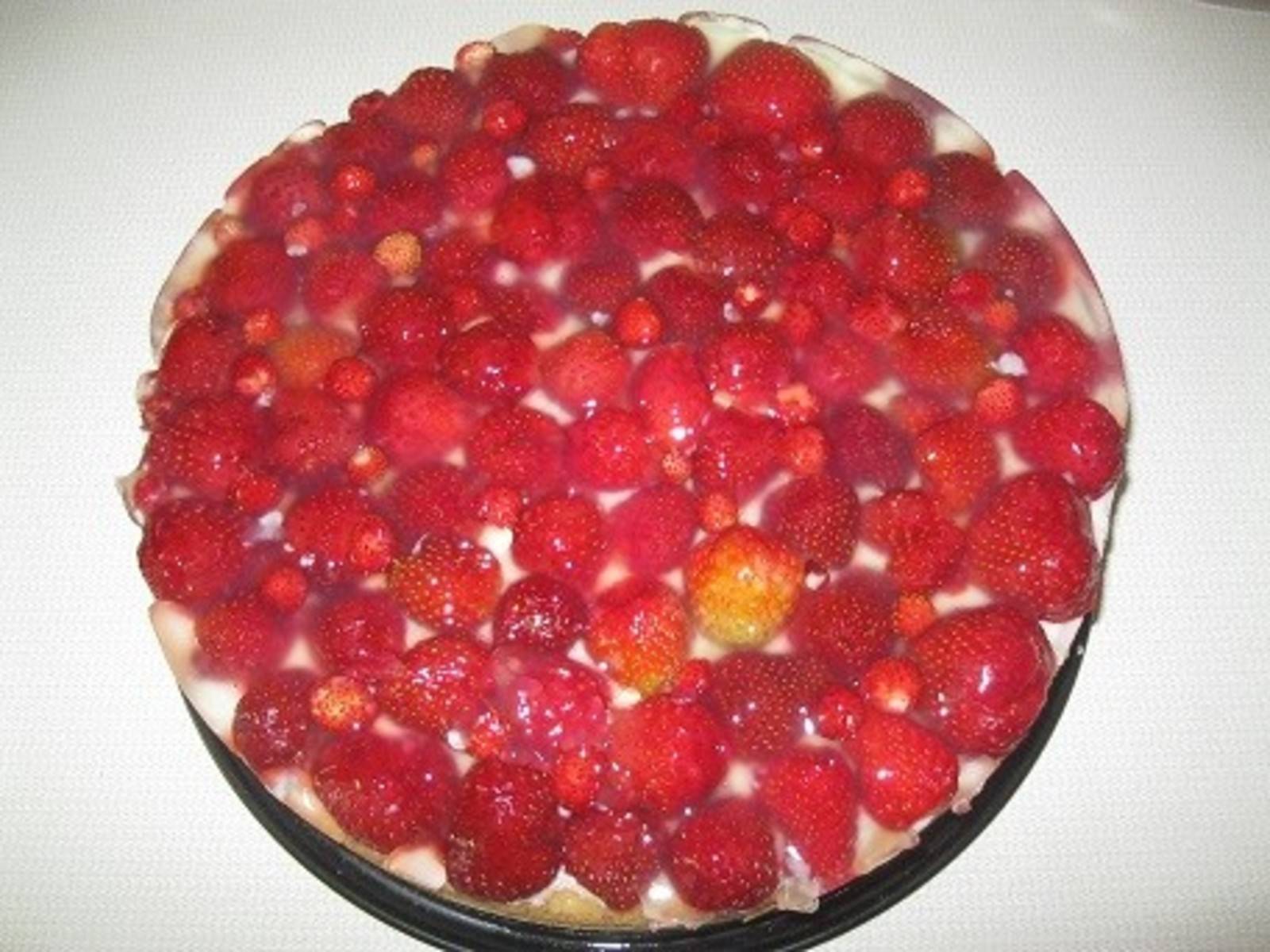 Erdbeertorte mit Puddingcreme Rezept - ichkoche