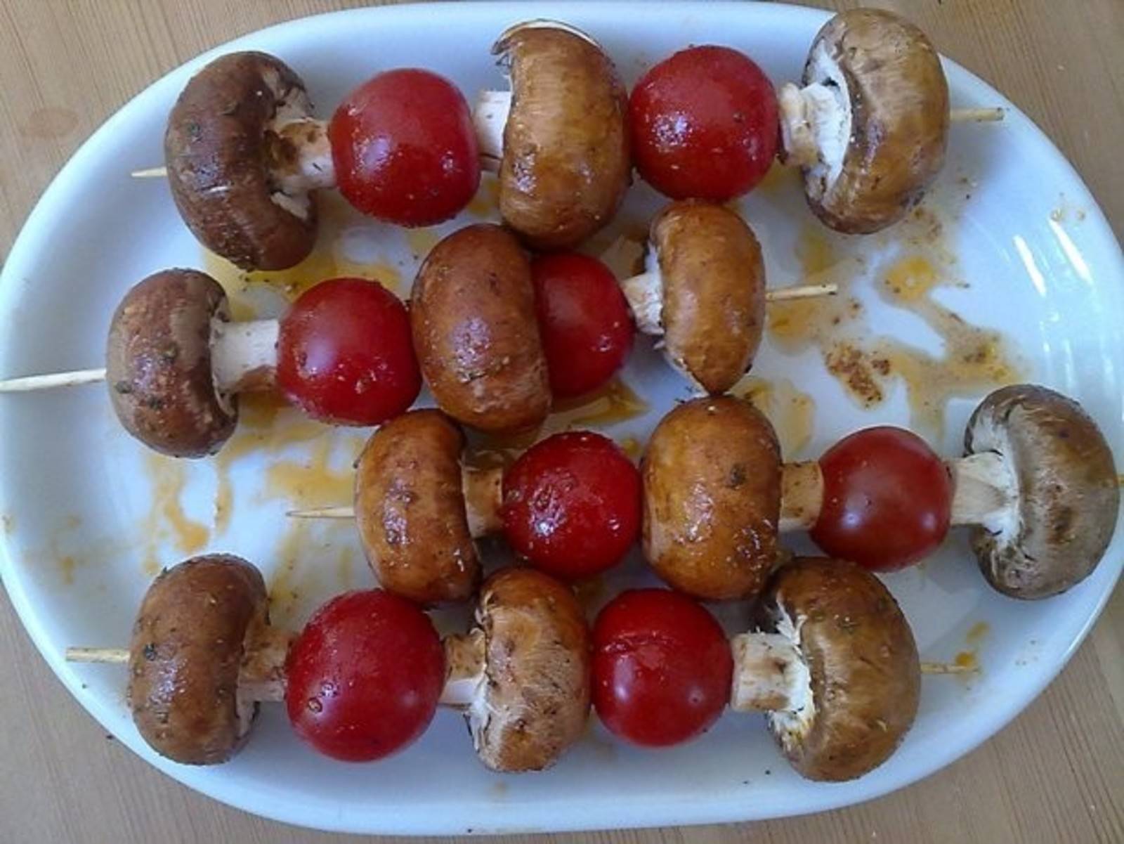 Champignon-Tomaten-Spieße