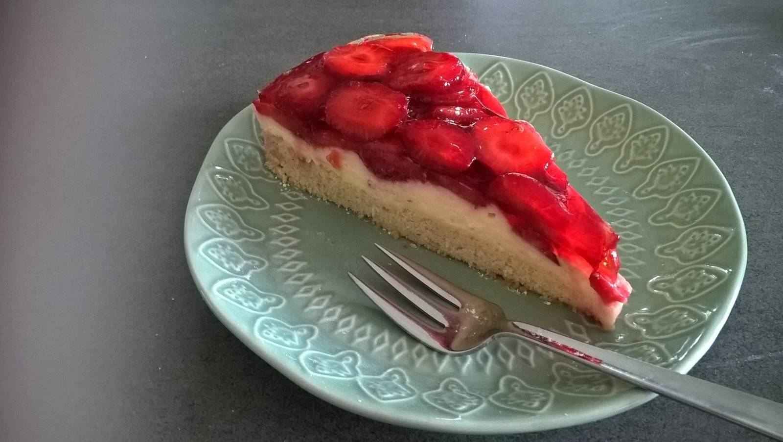 Erdbeer-Holunderblüten-Torte Rezept - ichkoche.de
