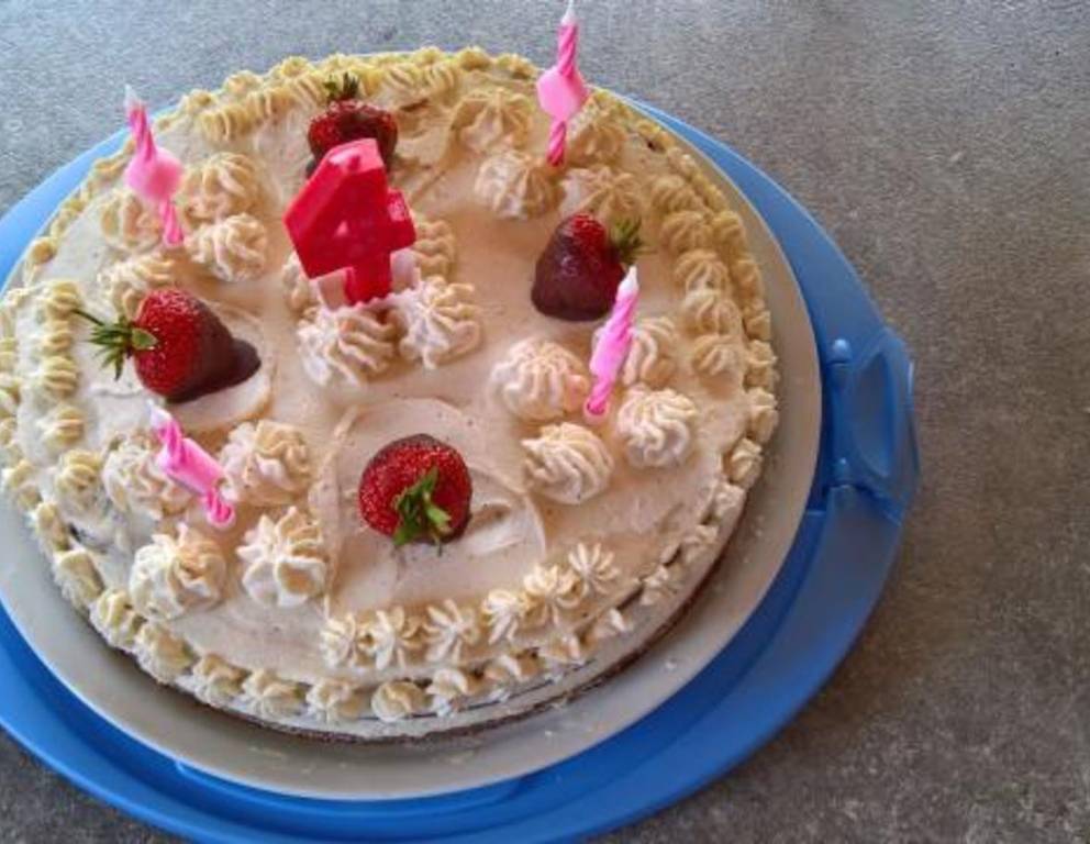 Milchschnittentorte ohne Mehl und Zucker Milchschnittentorte ohne Mehl und Zucker