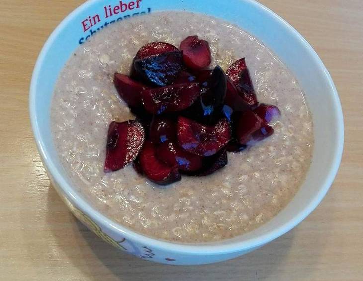 Oatmeal mit Kirschen