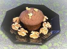Muffins mit Schokolade und Walnüssen Muffins mit Schokolade und Walnüssen