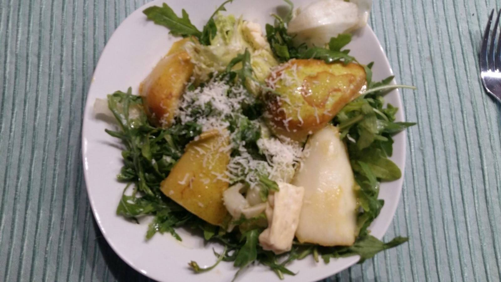 Rucola-Birnen-Orangensalat