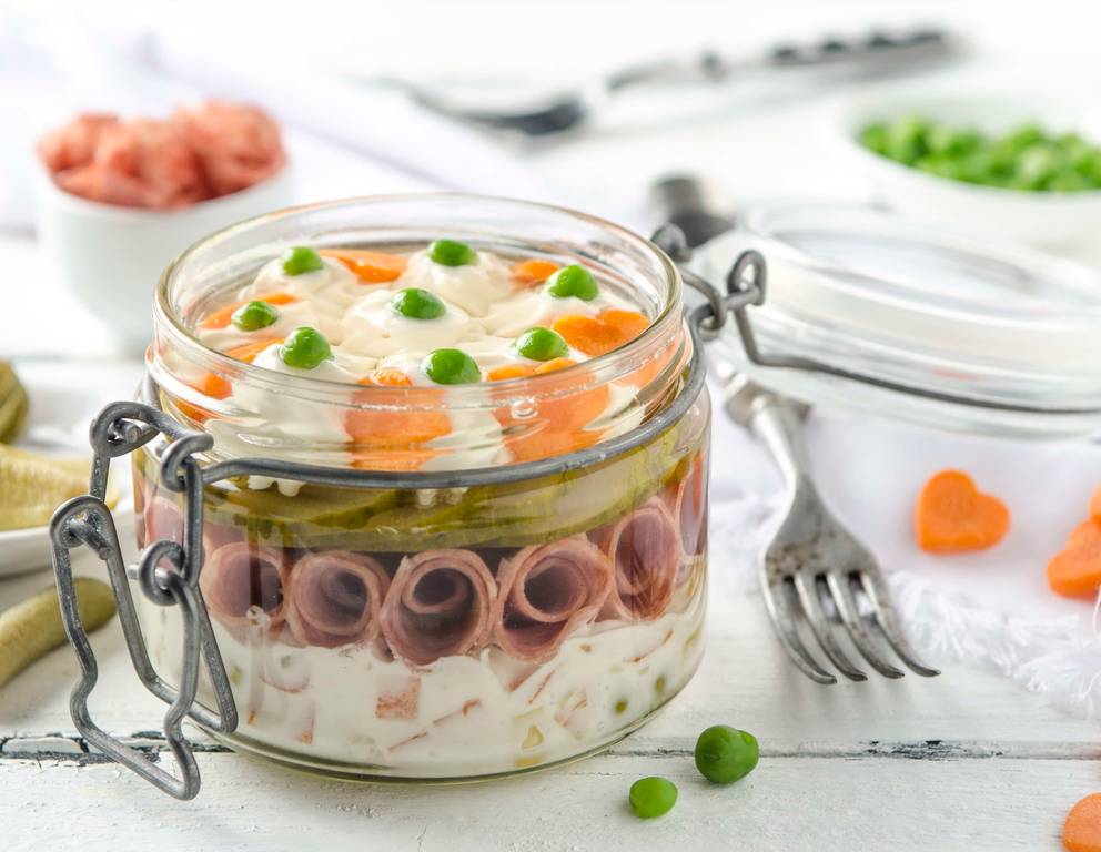 Gabelbissen mit Bergsteiger und Essiggurkerl Gabelbissen mit Bergsteiger und Essiggurkerl