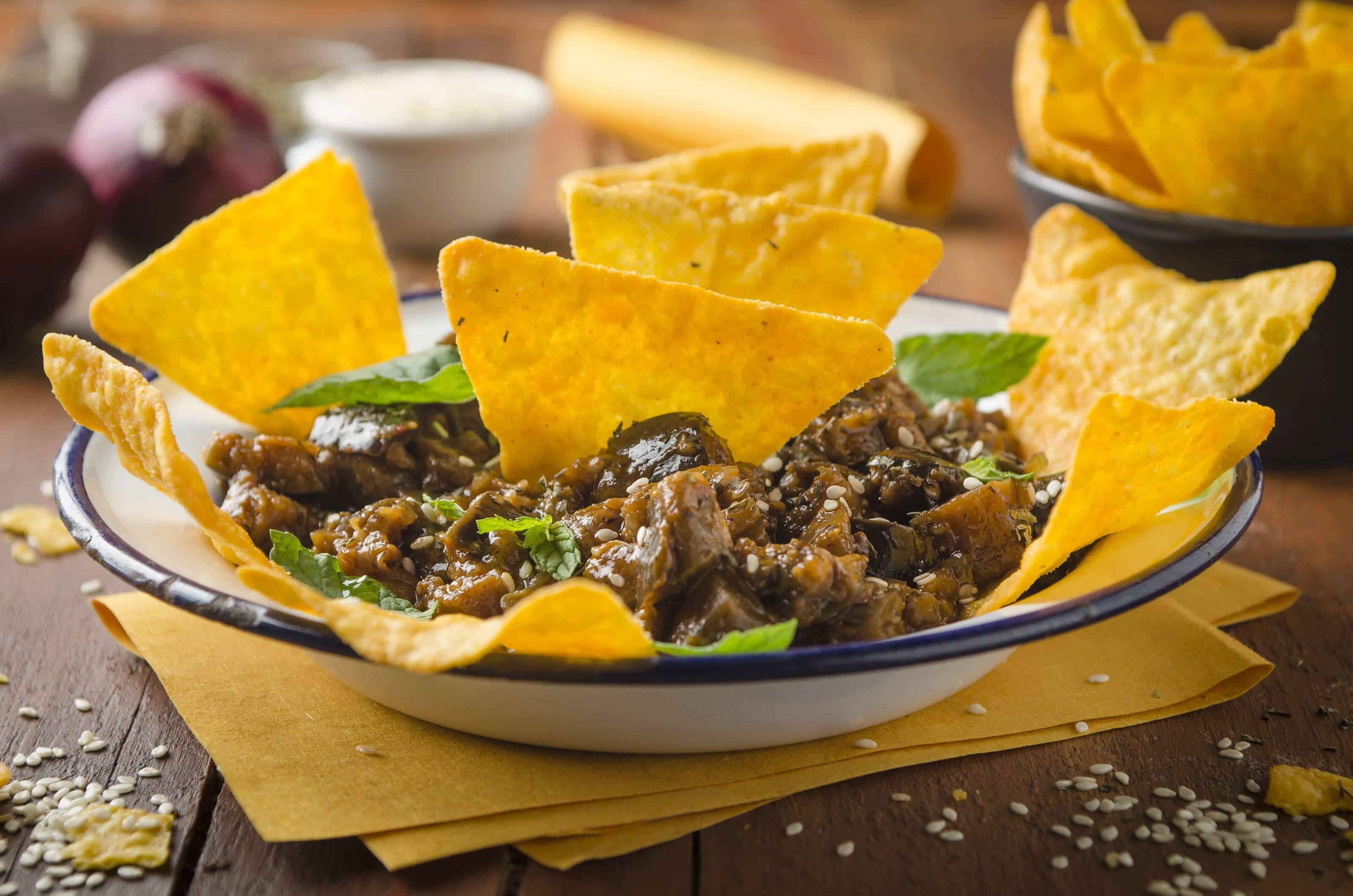 Karamellisierte Melanzani mit Tortilla-Chips Rezept