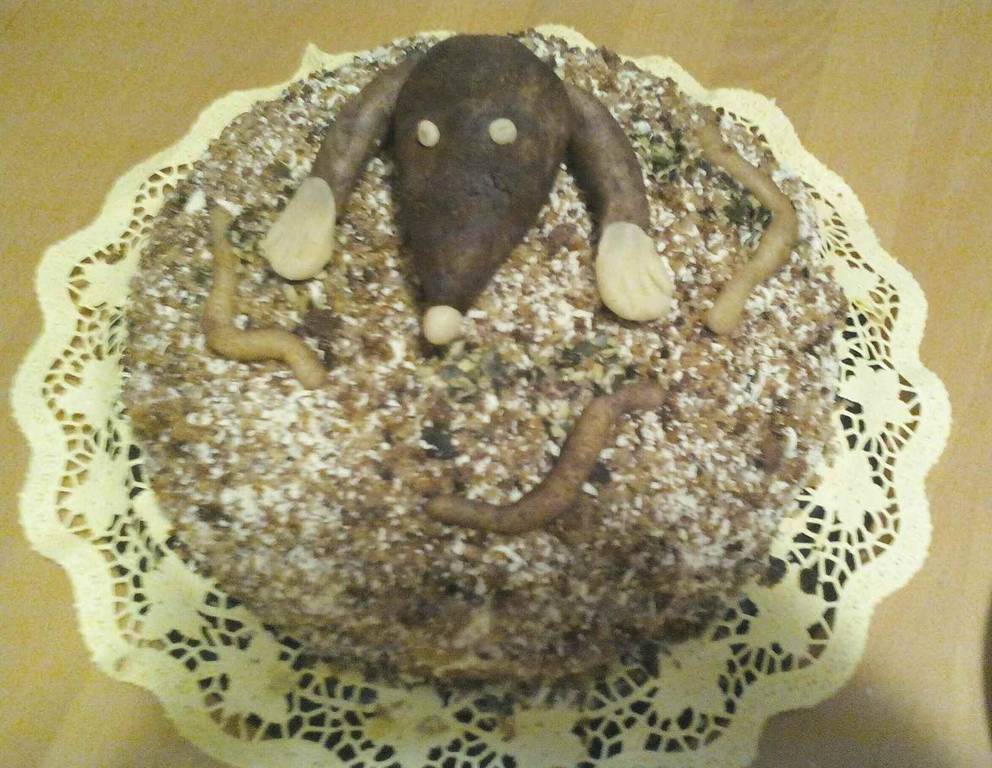 Weiße Bananen-Maulwurftorte Weiße Bananen-Maulwurftorte