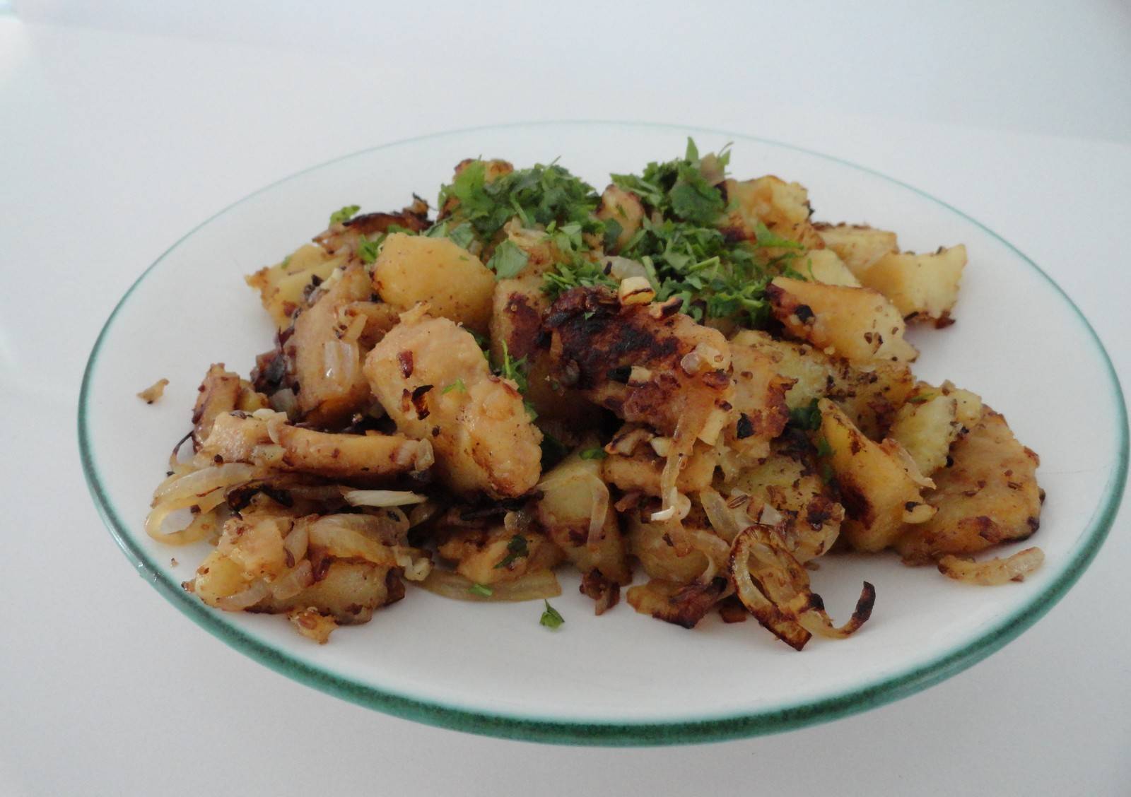 Geröstete Knödel mit Salat Rezept - ichkoche.de