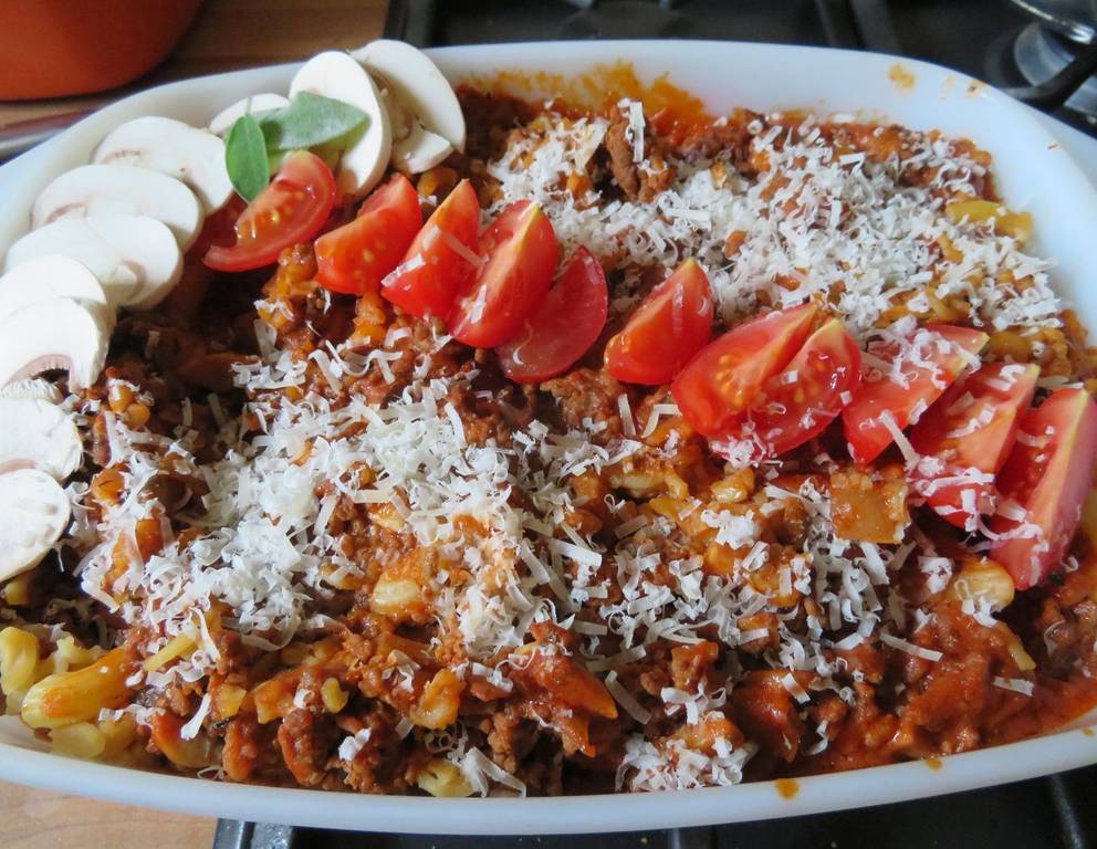 Linsennudelauflauf Bolognese mit Champignons Linsennudelauflauf Bolognese mit Champignons