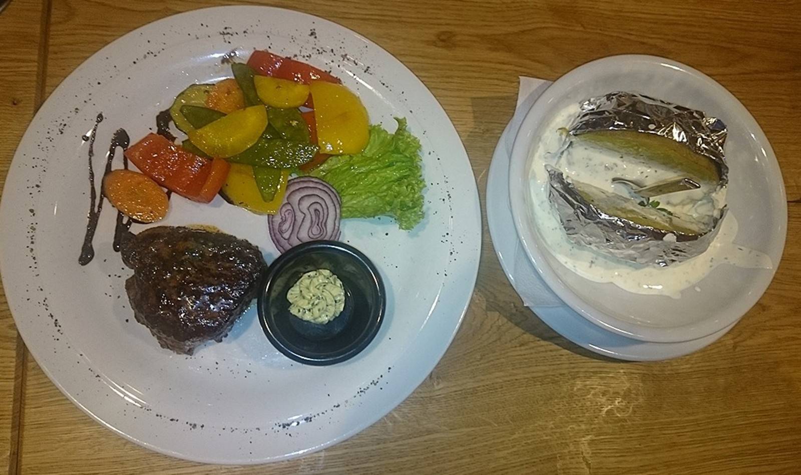 Filetsteak mit Folienerdäpfel Rezept - ichkoche.de