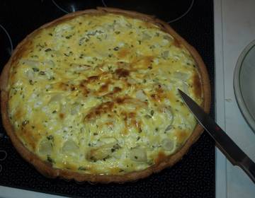 Spargelquiche mit Hüttenkäse