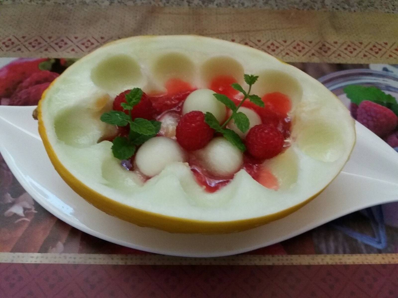 Melonen-Himbeer-Schale Rezept - ichkoche.de