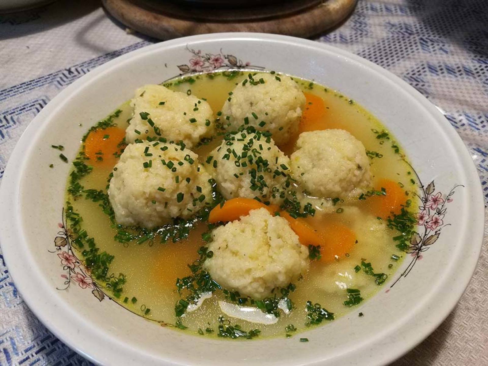 Grießknöderlsuppe