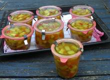 Zucchinisalat süßsauer eingekocht Zucchinisalat süßsauer eingekocht