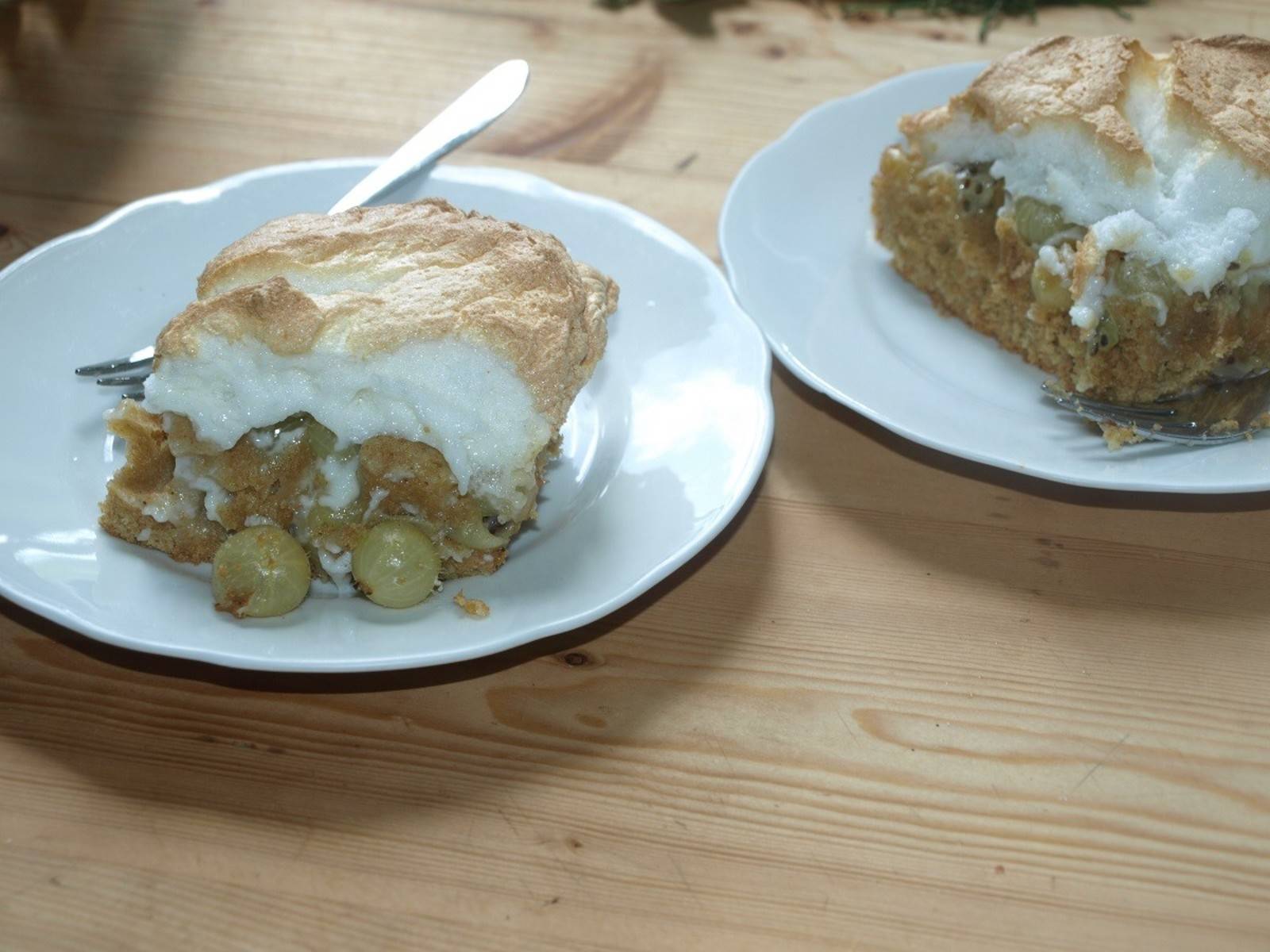 Stachelbeerkuchen mit Schneehaube