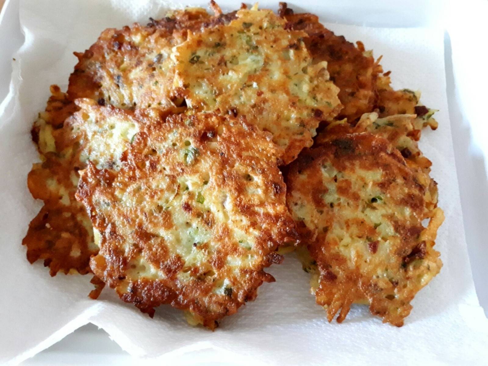 Kartoffelpuffer mit frischen Kräutern