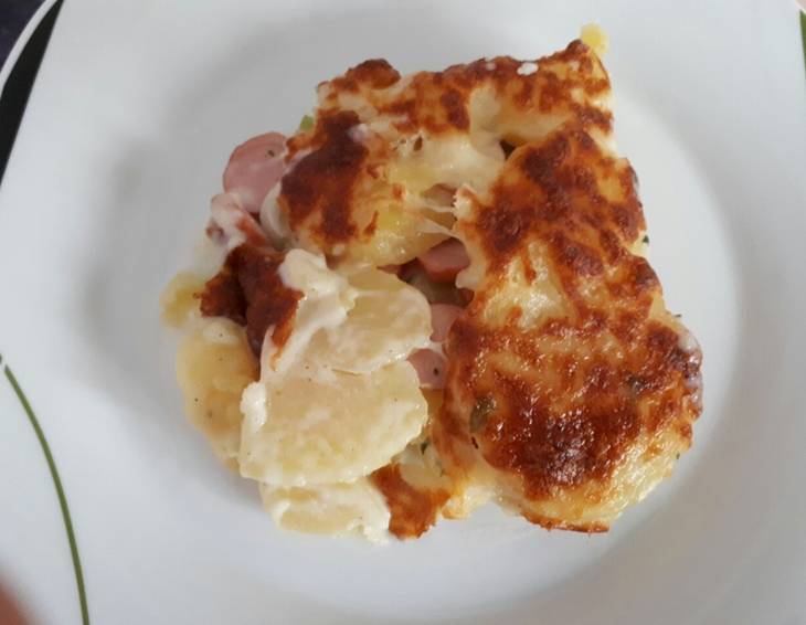 Kartoffelauflauf mit Frankfurter Kartoffelauflauf mit Frankfurter