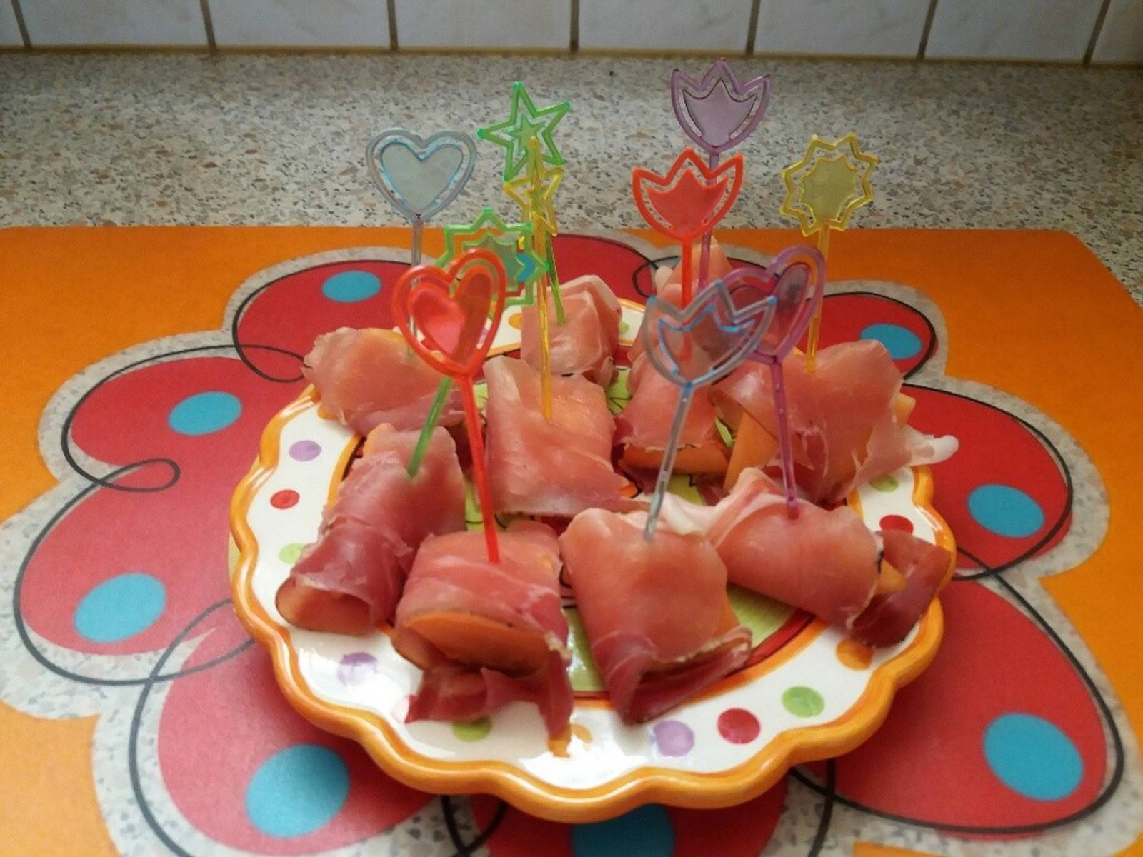 Melonen-Schinken-Spieße Rezept - ichkoche.de