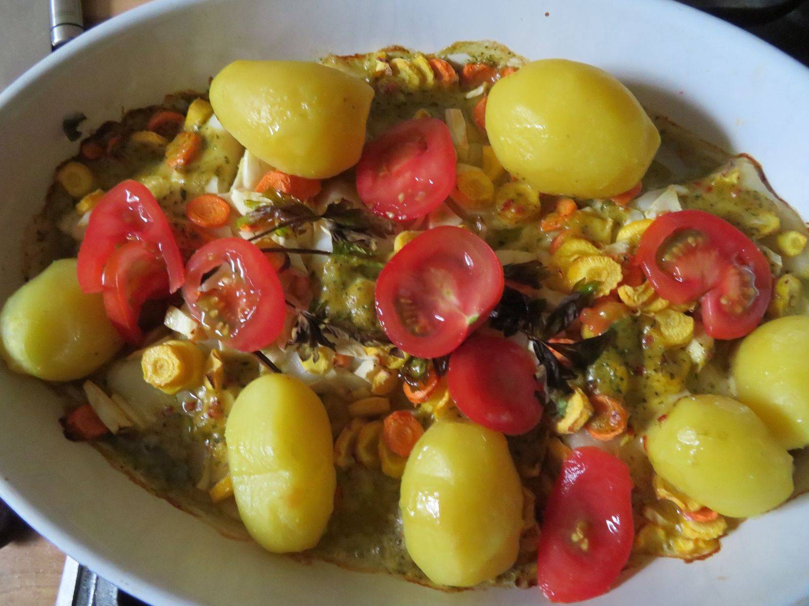 Heilbutt mit Wurzelgemüse in Zitronen-Chili-Dillsauce