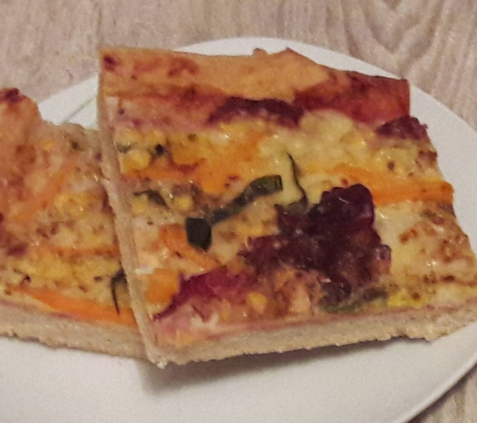 Hausgemachte Pizza Rezept - ichkoche.ch Hausgemachte Pizza Rezept - ichkoche.ch