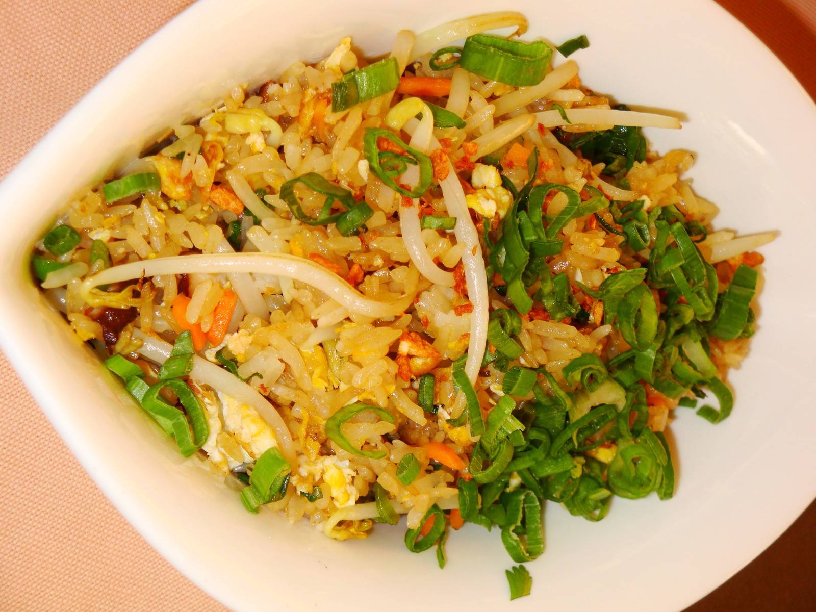 Gebratener Reis mit Ei Rezept - ichkoche.de Gebratener Reis mit Ei Rezept - ichkoche.de