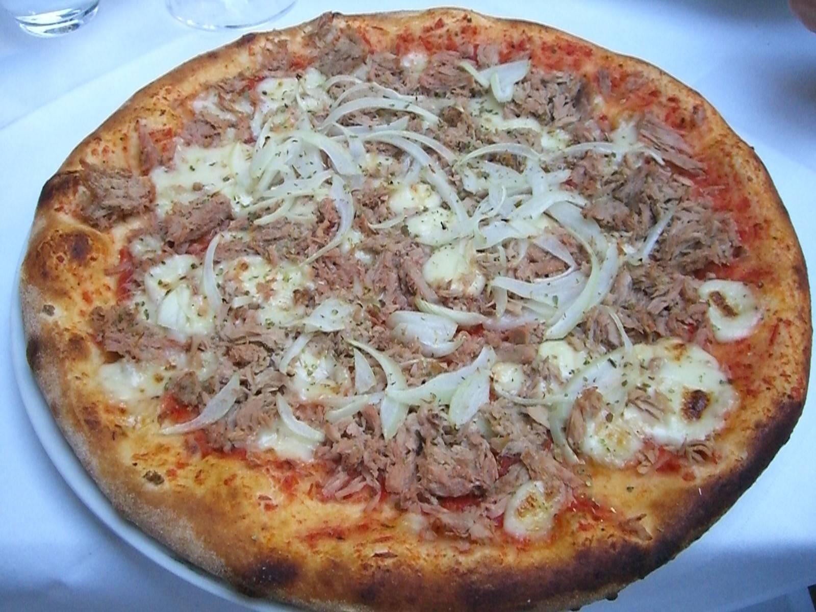 Thunfischpizza Rezept - ichkoche.de Thunfischpizza Rezept - ichkoche.de