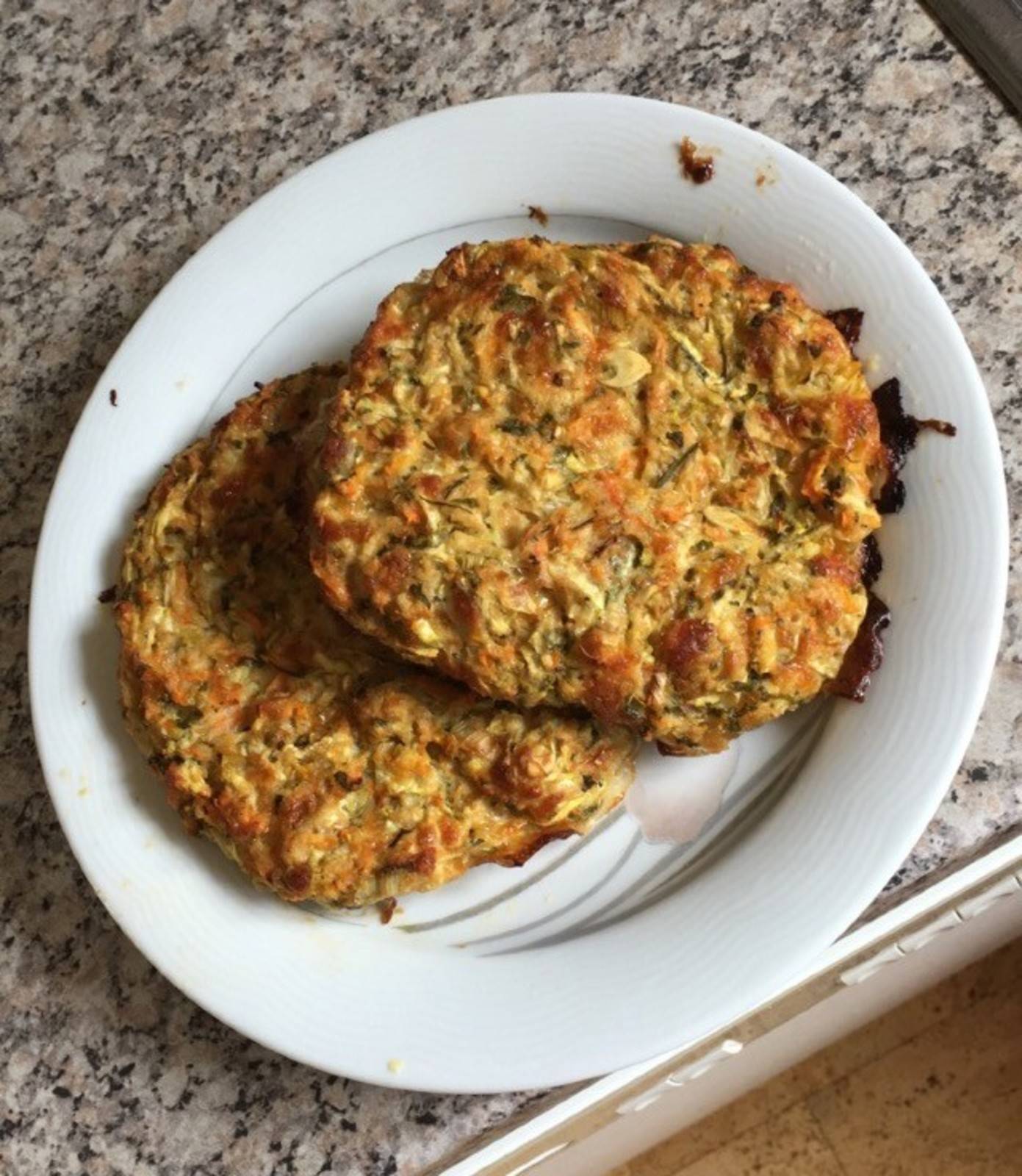 Gemüselaibchen mit Joghurtdip