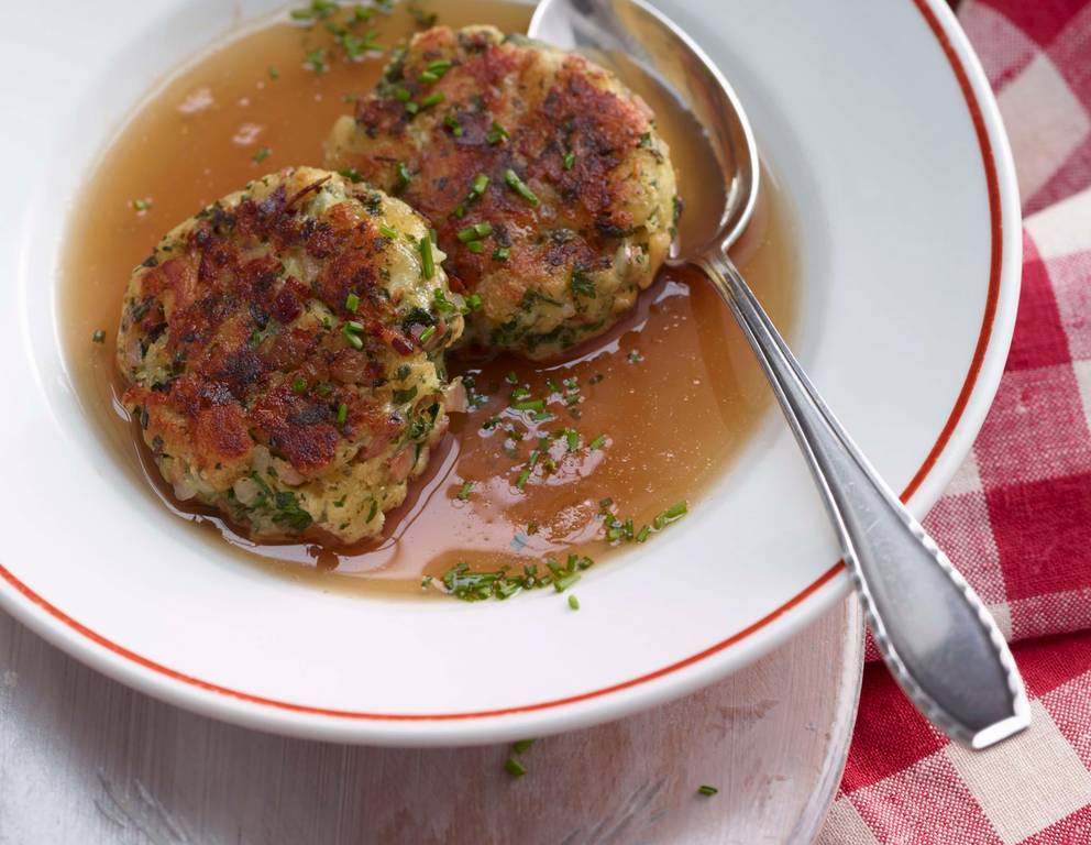 Kaspressknödelsuppe Kaspressknödelsuppe