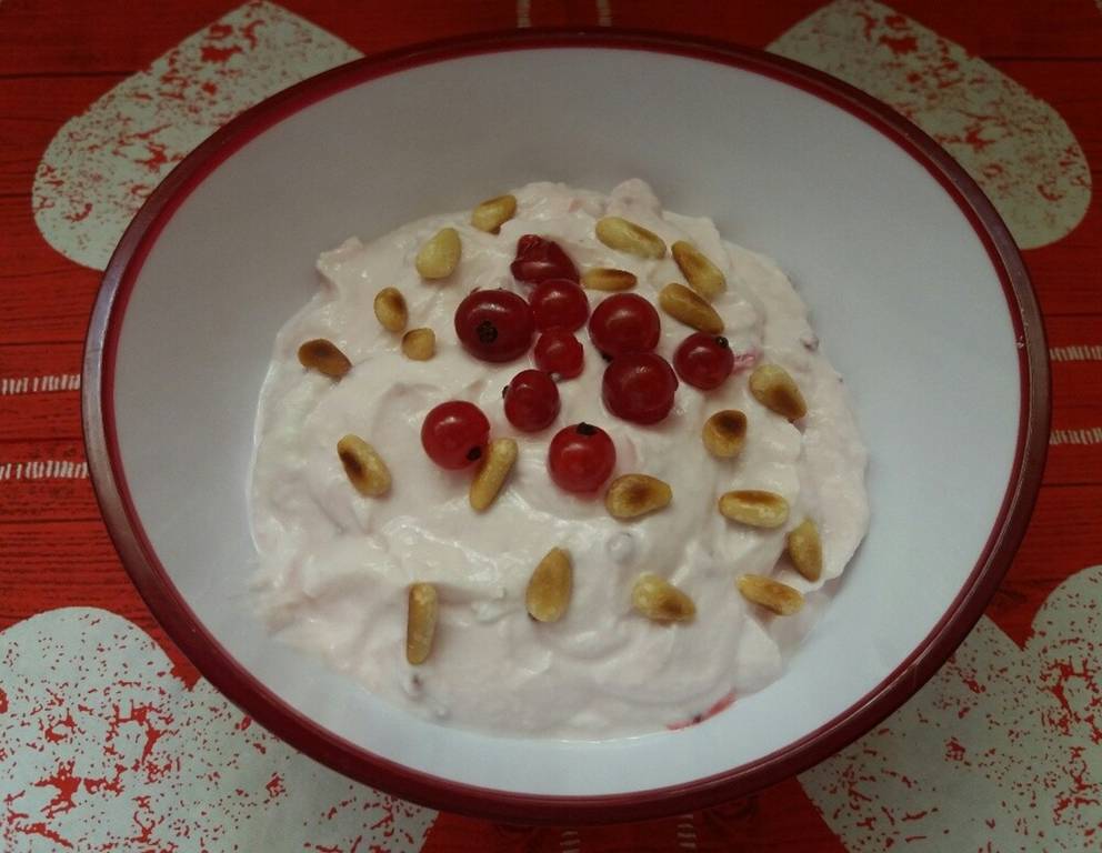 Ribisel-Topfen-Aufstrich Ribisel-Topfen-Aufstrich