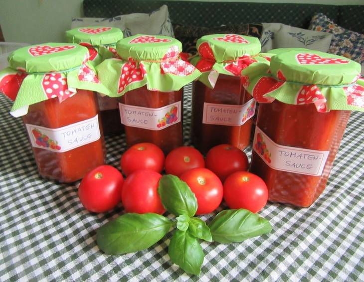 Eingekochte Tomatensauce Eingekochte Tomatensauce