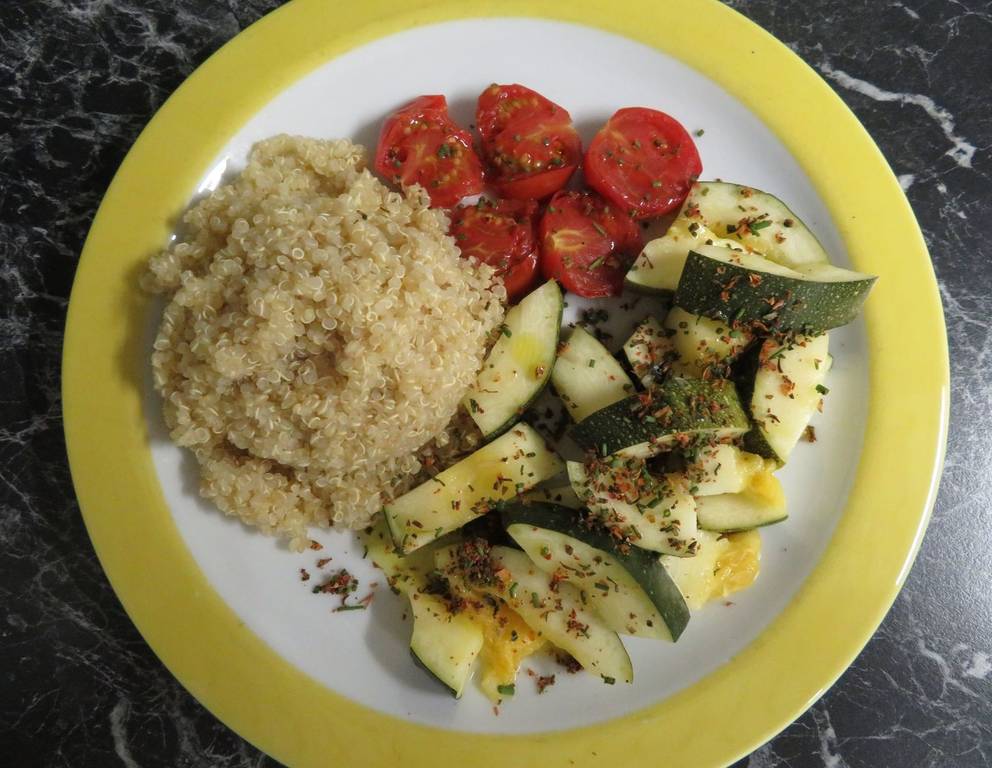 Bunter Basenteller aus dem Dampfgarer Bunter Basenteller aus dem Dampfgarer