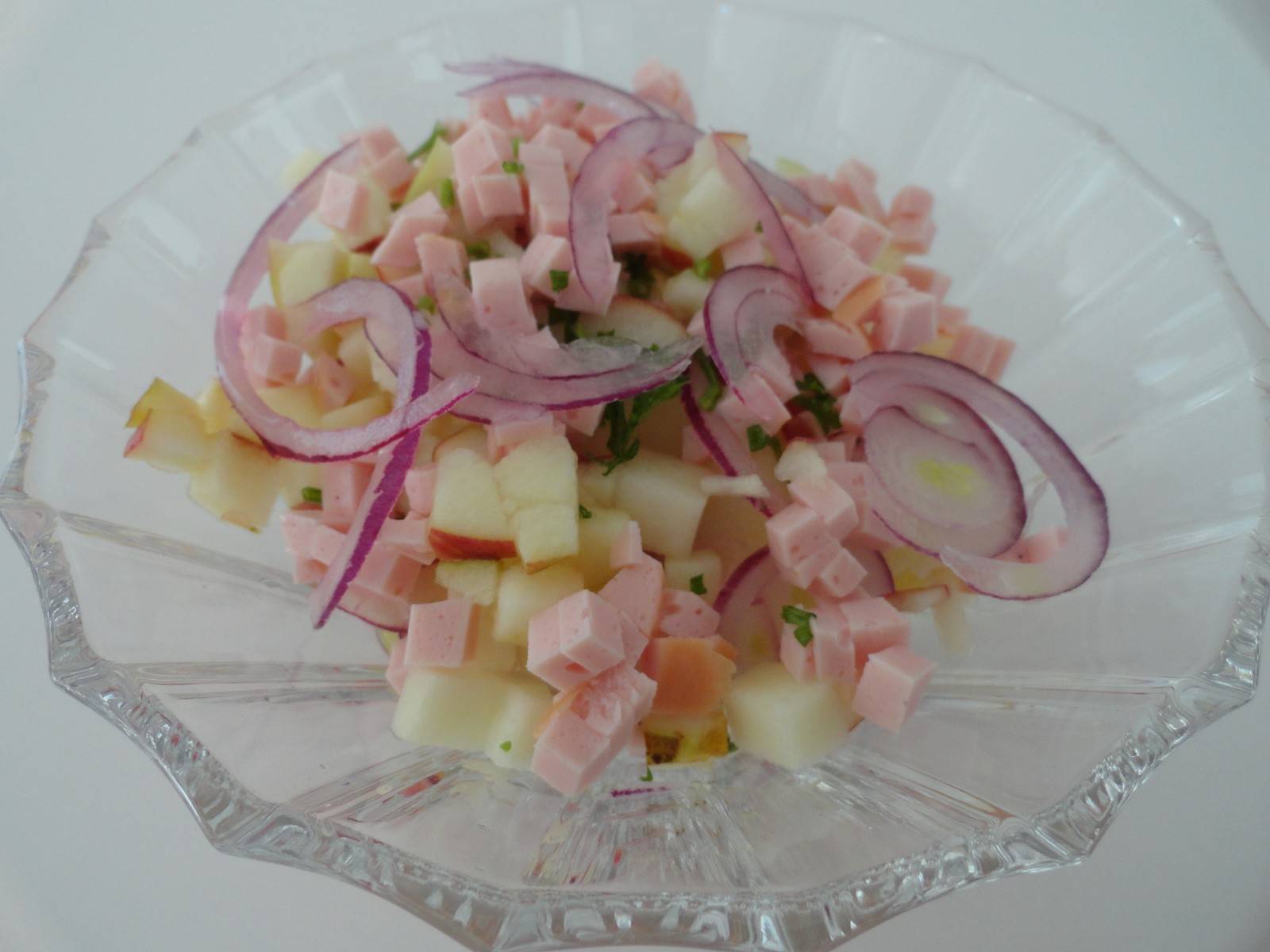 Apfel-Wurstsalat Rezept - ichkoche.de Apfel-Wurstsalat Rezept - ichkoche.de