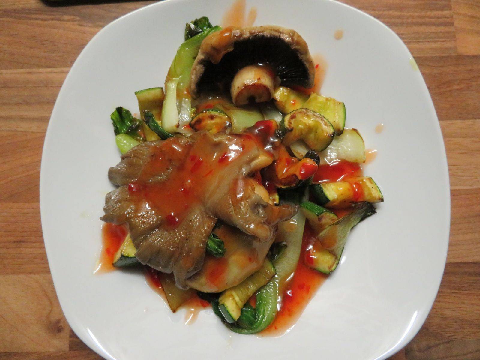 Pilz-Gemüsepfanne Asia-Style Rezept - ichkoche.de