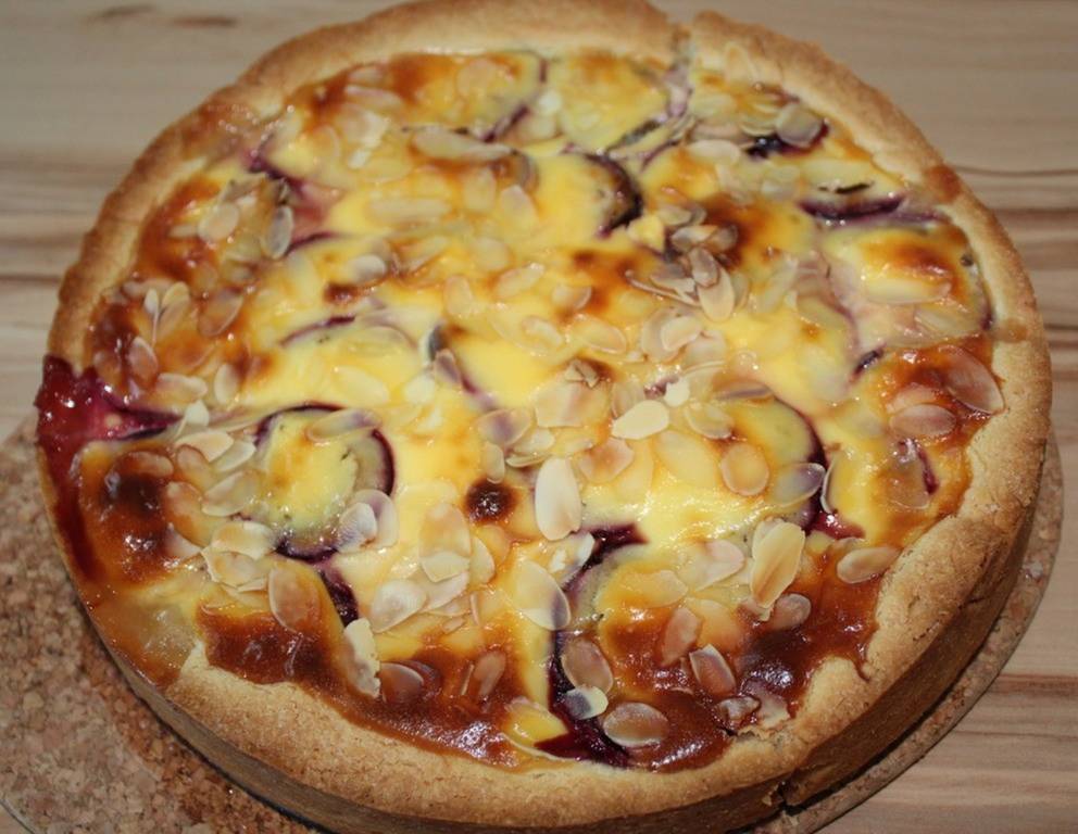 Obstkuchen mit Crème fraiche Obstkuchen mit Crème fraiche