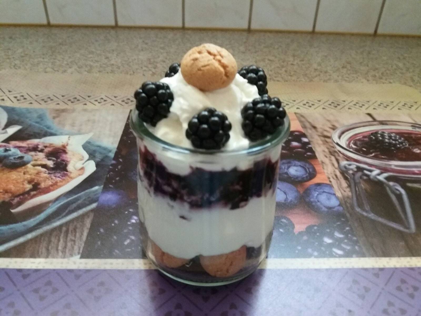 Brombeer-Becher