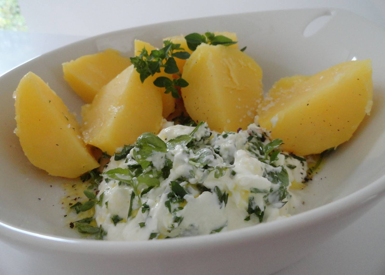 Erdäpfel mit Kräutertopfen Rezept - ichkoche.ch