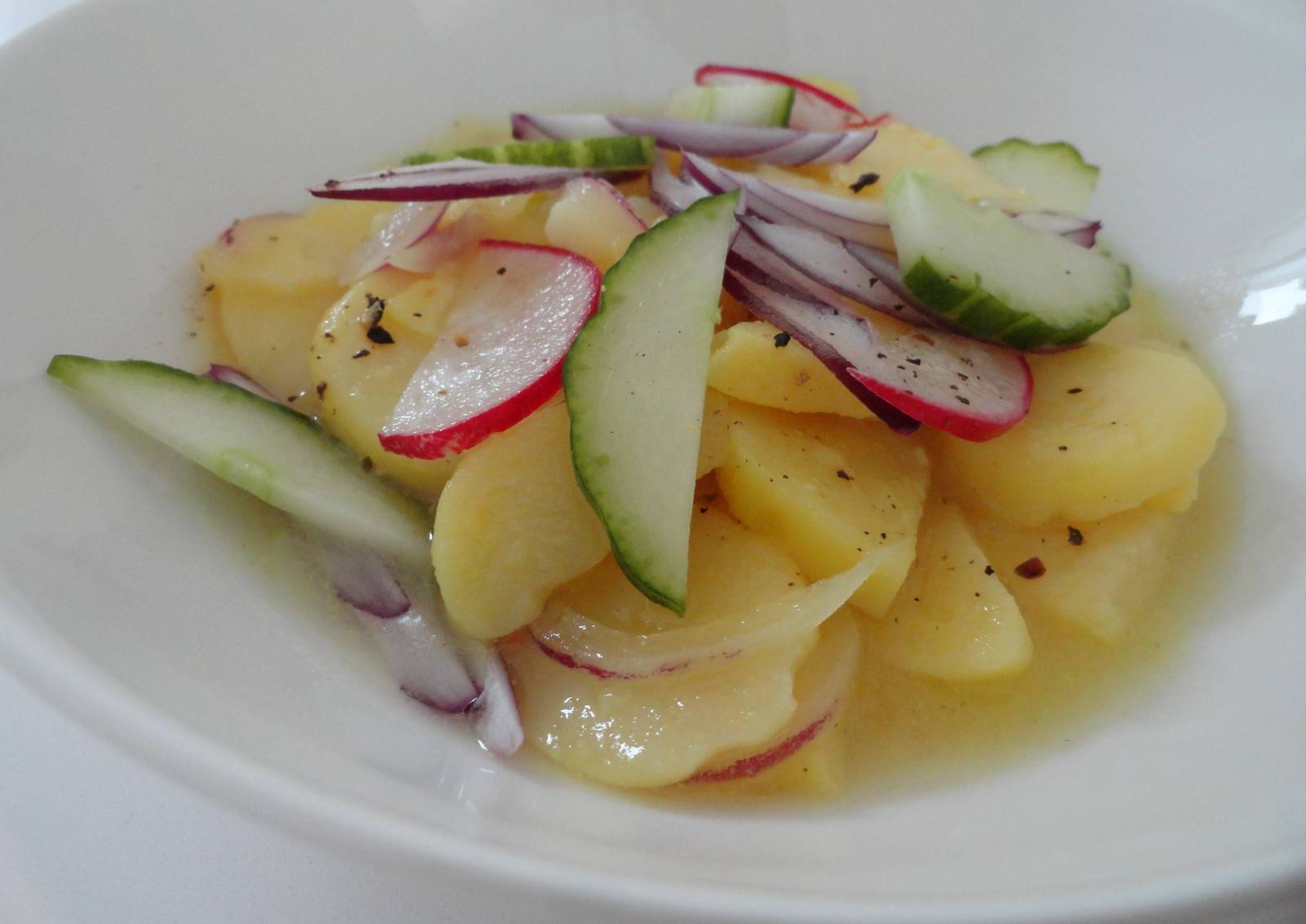 Kartoffelsalat mit Radieserln