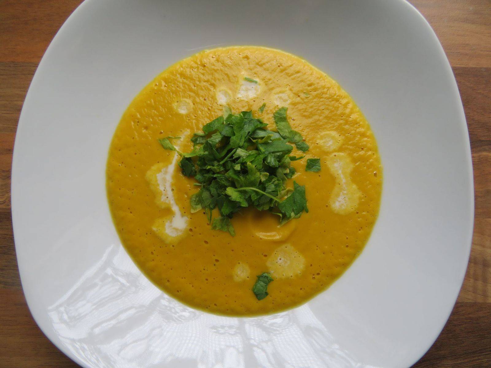 Karottensuppe mit Karfiol