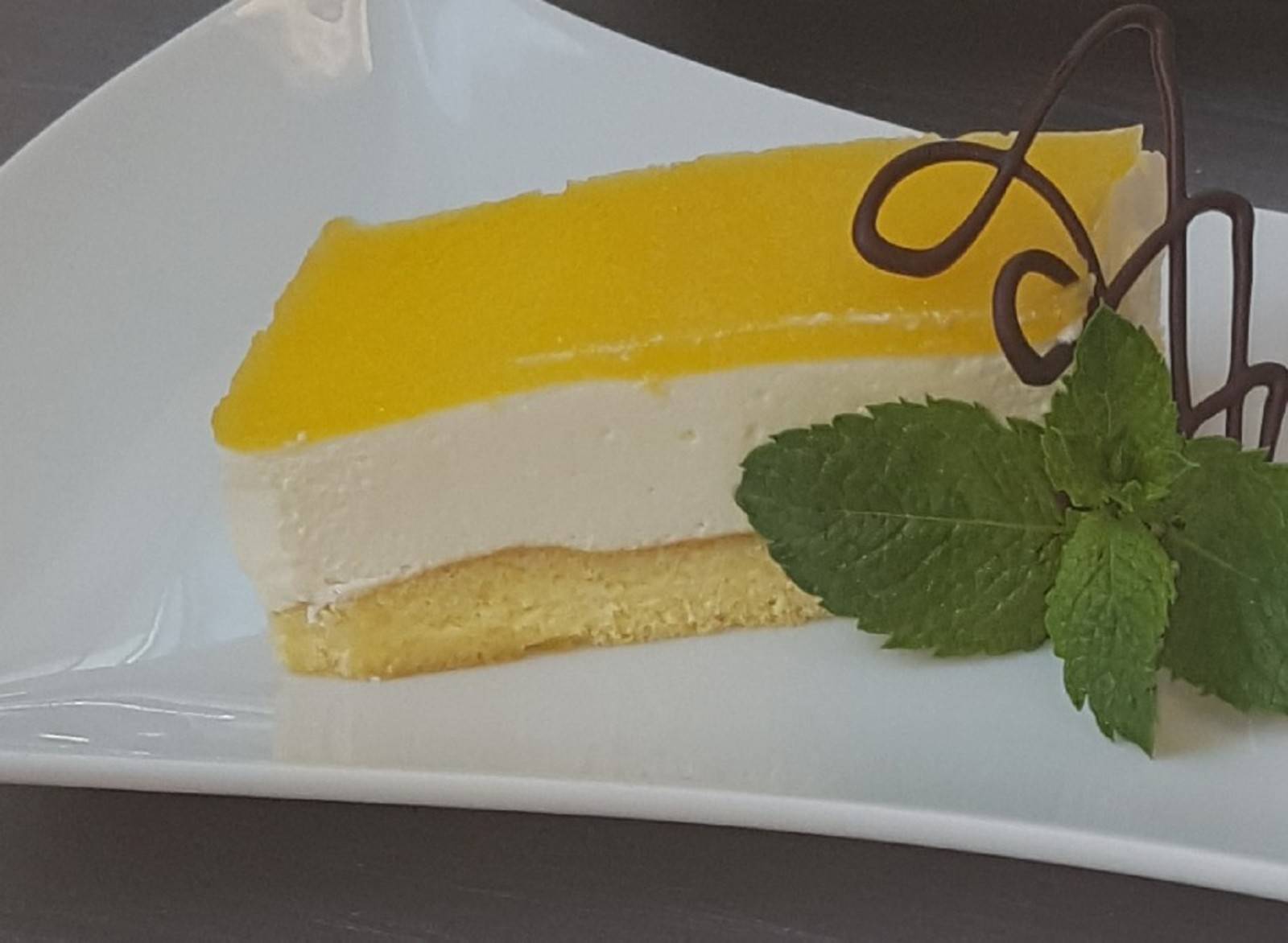 Pfirsich-Buttermilchschnitte