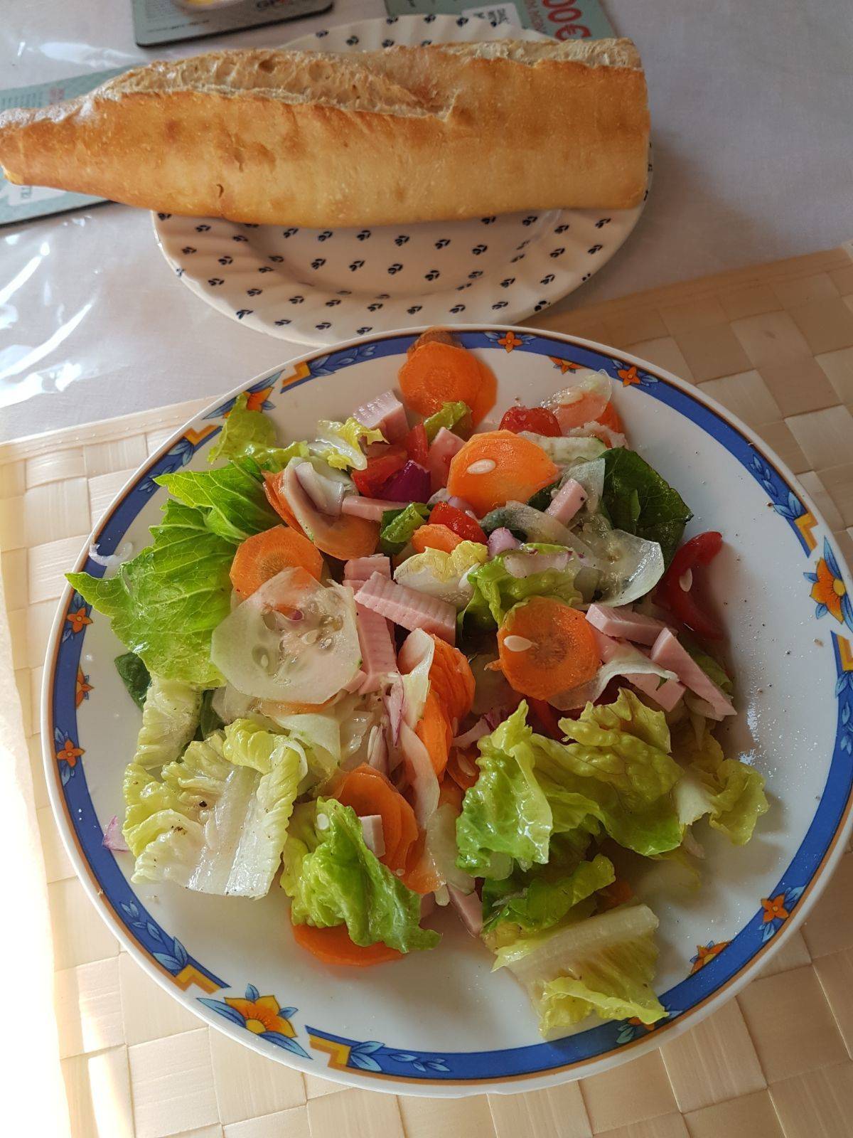 Wurstsalat mit Karotten Rezept - ichkoche.at