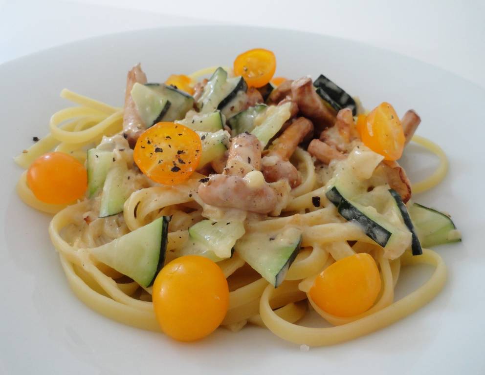 Eierschwammerl-Zucchini Pasta Eierschwammerl-Zucchini Pasta