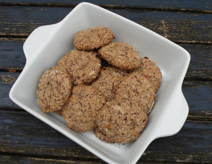 Haselnuss-Rosinen-Schoko-Cookies
