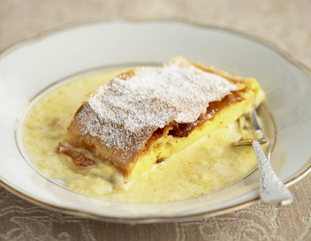 Wiener Millirahmstrudel Wiener Millirahmstrudel