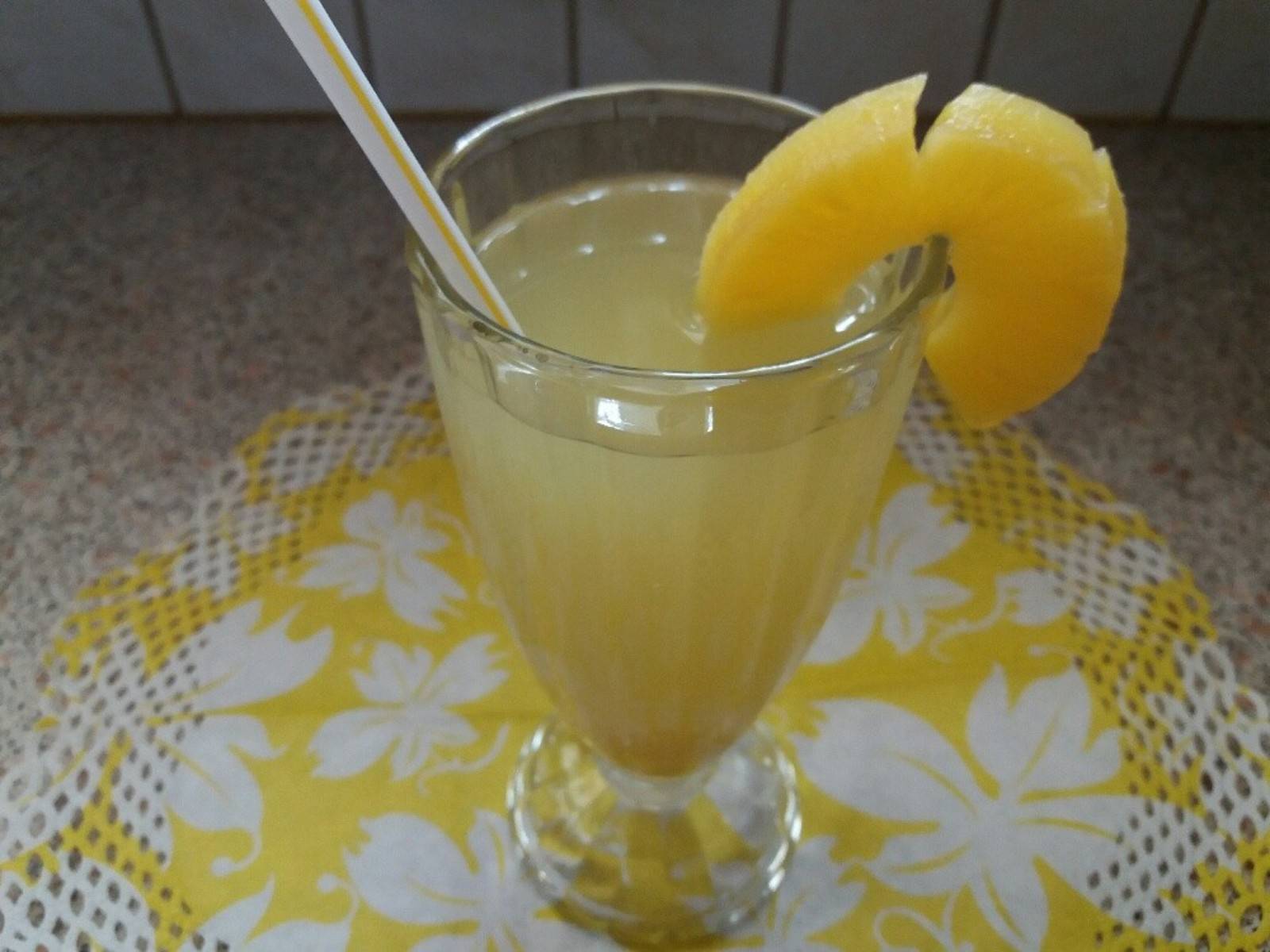 Ananas-Limonade