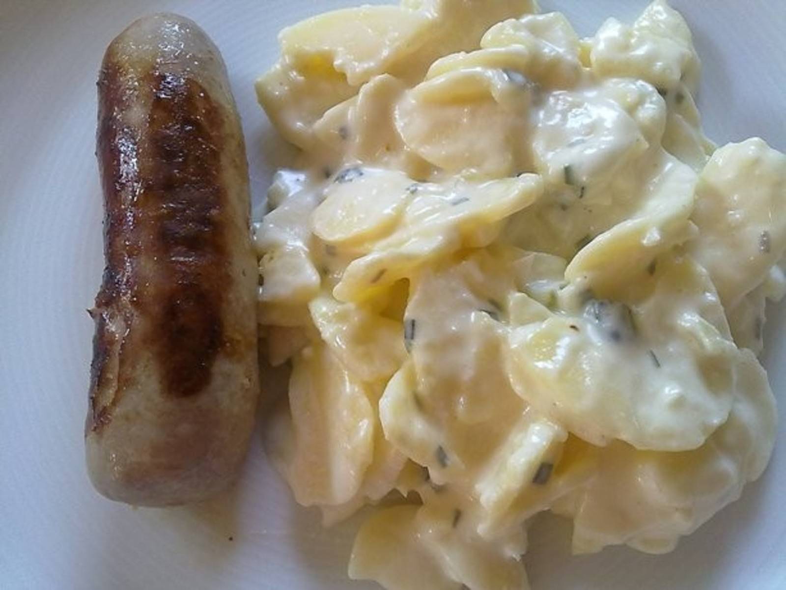 Bratwurst mit Kartoffelsalat