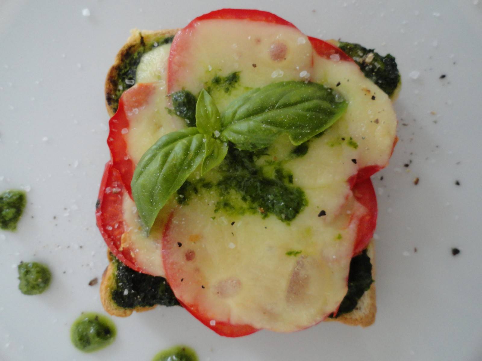 Toast Caprese