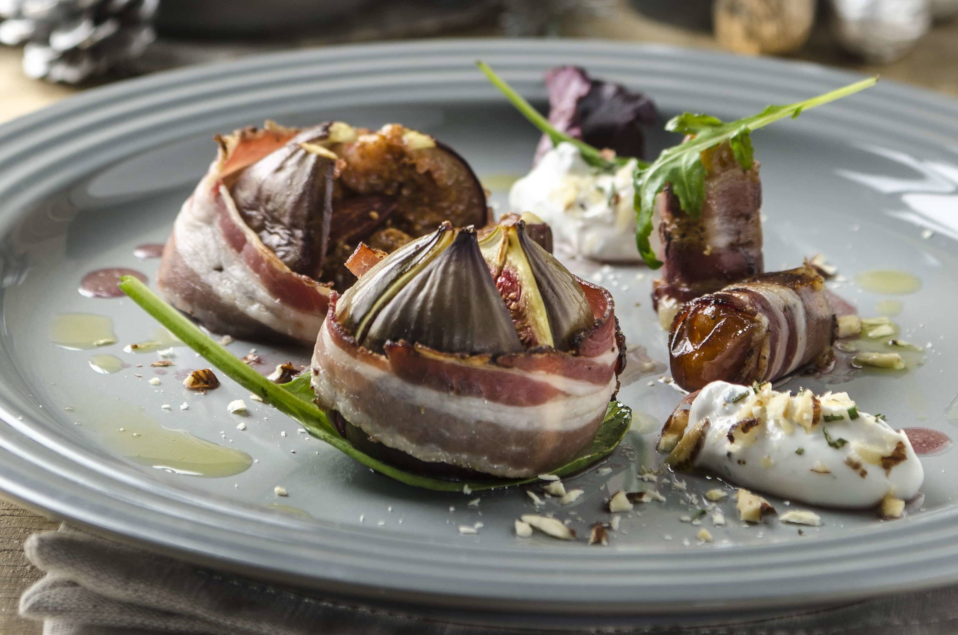 Gefüllte Feigen und Datteln mit Ziegentopfencreme Rezept