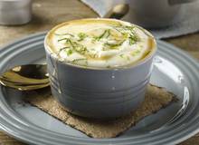 Marzipan-Mascarponecreme mit Portwein-Zwetschken Marzipan-Mascarponecreme mit Portwein-Zwetschken