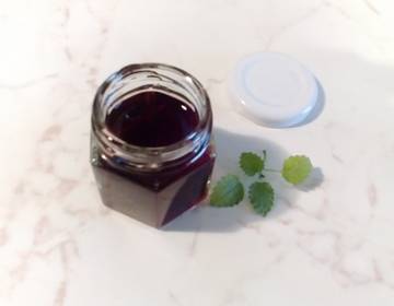 Himbeergelee mit Minze Himbeergelee mit Minze