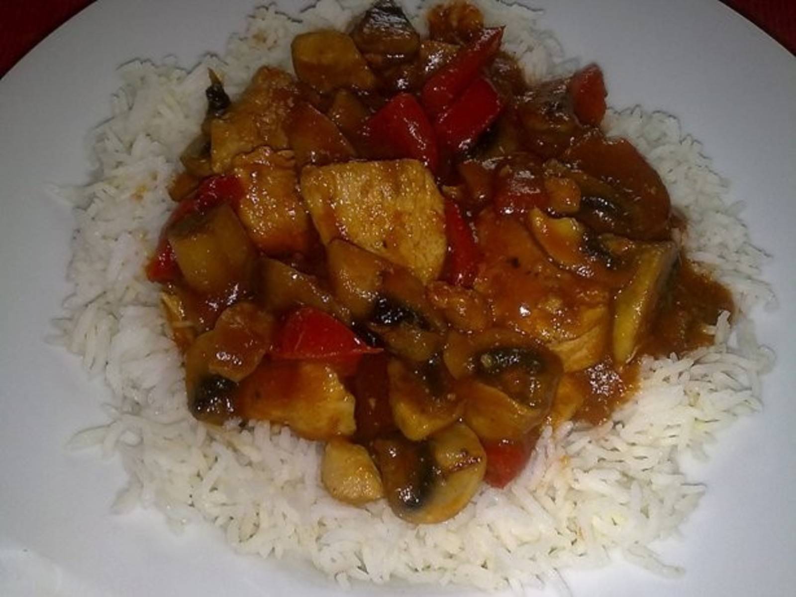 Rotes Hühnercurry